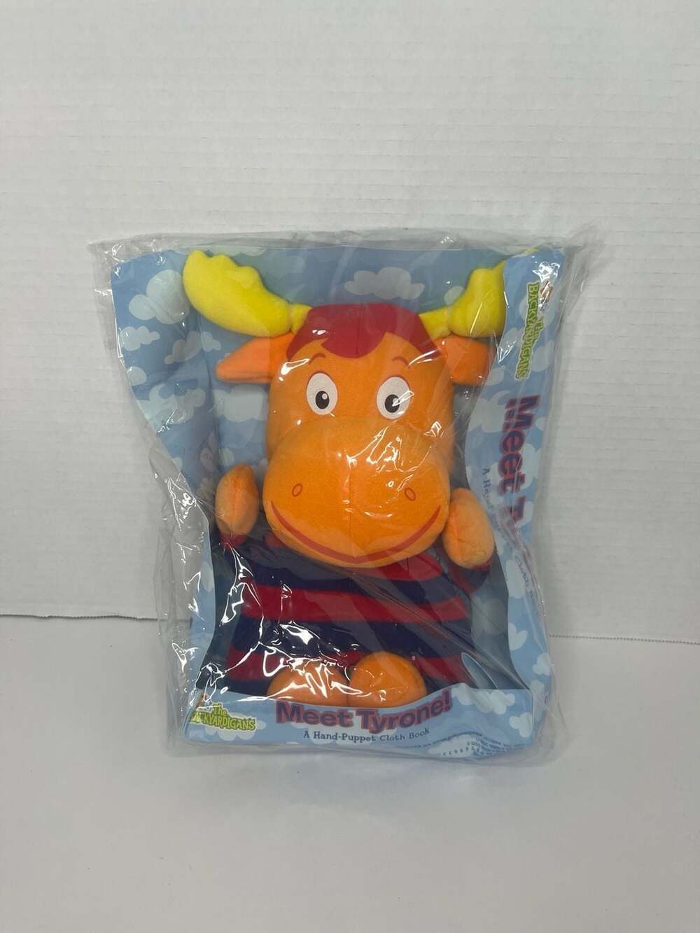 The Backyardigans Meet Tyrone! A Hand-Puppet Cloth Book New in Packaging